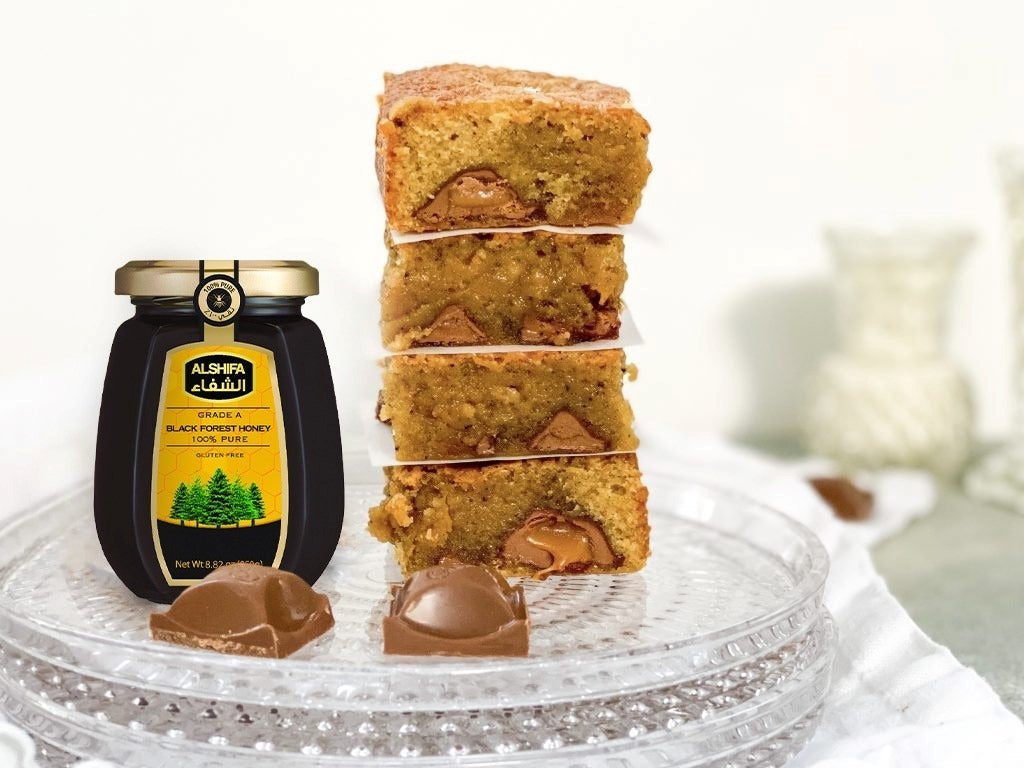 HONEY BROWN BUTTER BLONDIES WITH SEA SALT