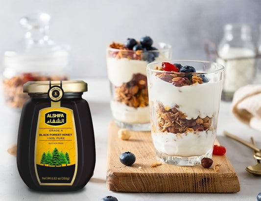 CRUNCHY HONEY-YOGURT BREAKFAST PARFAIT